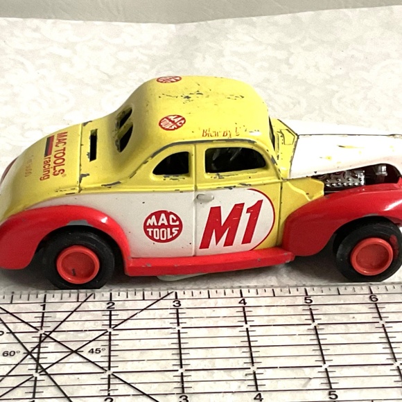 MAC Tools ERTL 1940 Ford Coupe Bank - Picture 3 of 5